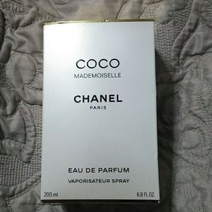 Coco Medemoiselle Chanel box
